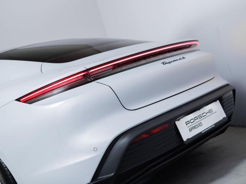 Porsche Taycan 4S Plus
