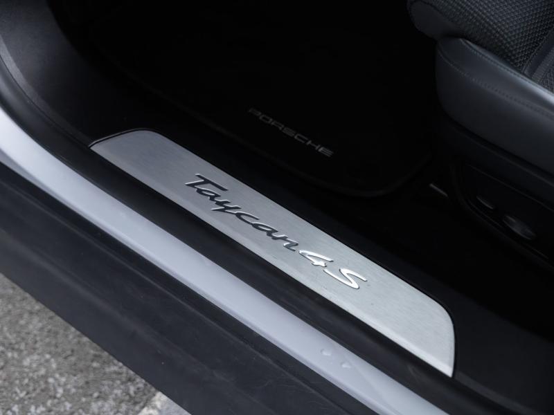 Porsche Taycan 4S Plus