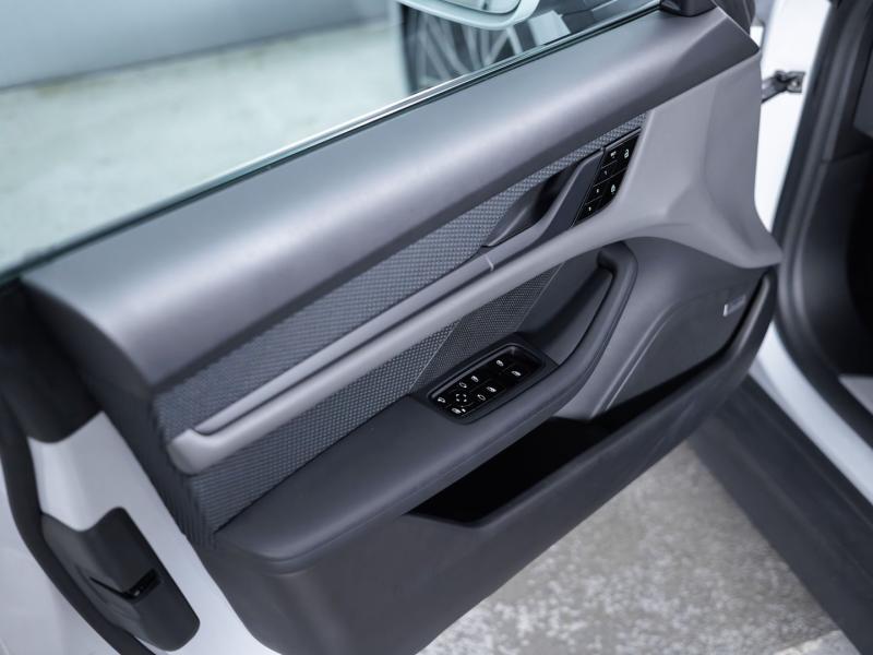 Porsche Taycan 4S Plus