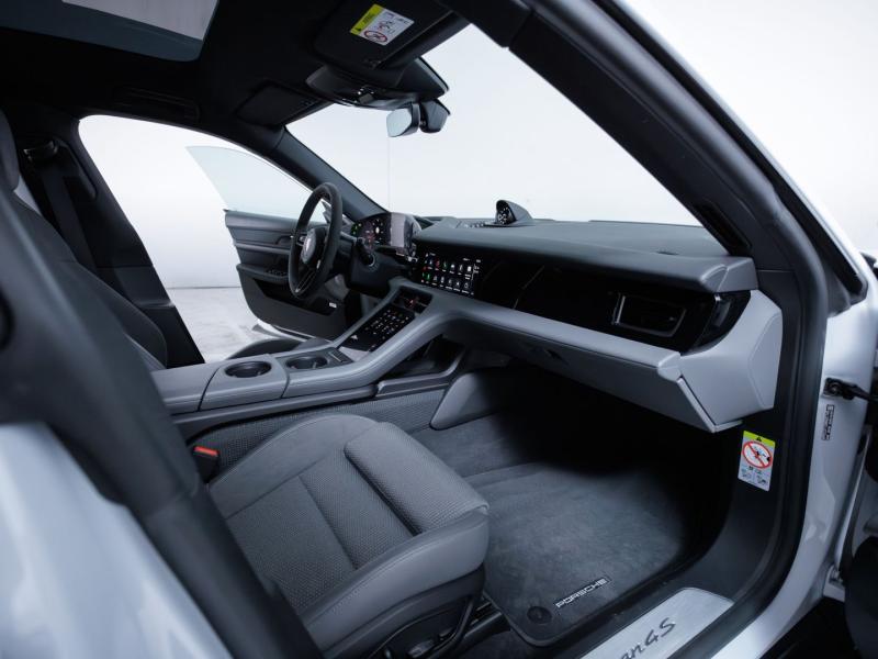 Porsche Taycan 4S Plus