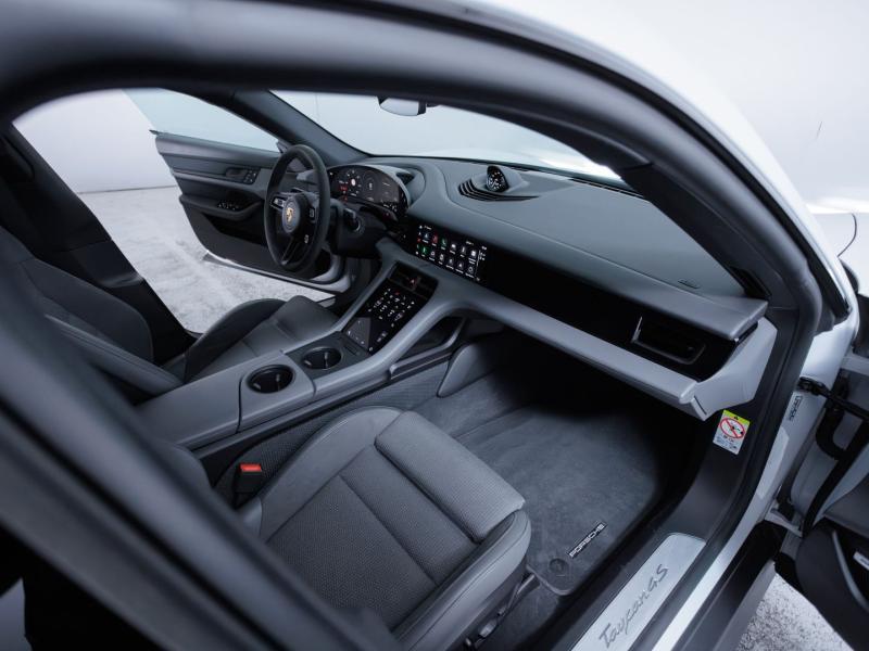 Porsche Taycan 4S Plus