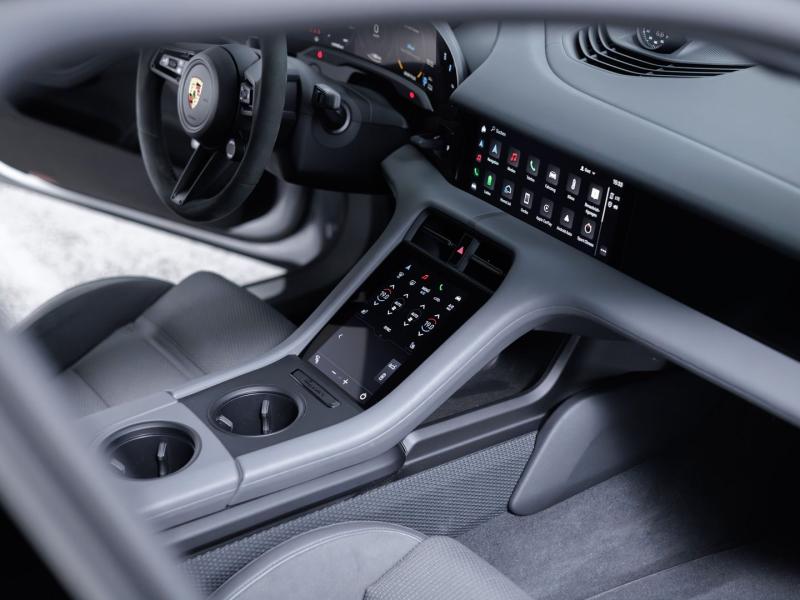 Porsche Taycan 4S Plus