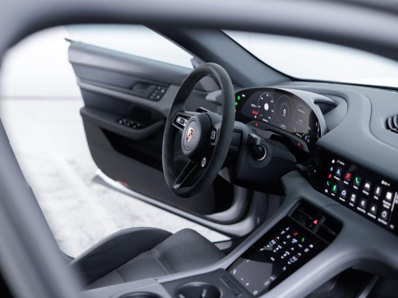 Porsche Taycan 4S Plus