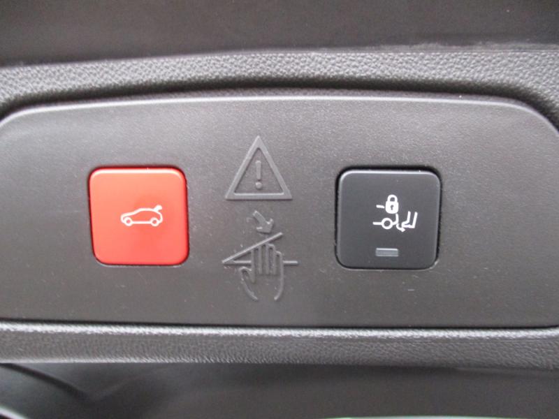 Opel GRANDLAND X ULT 1.6 PHE AT 300