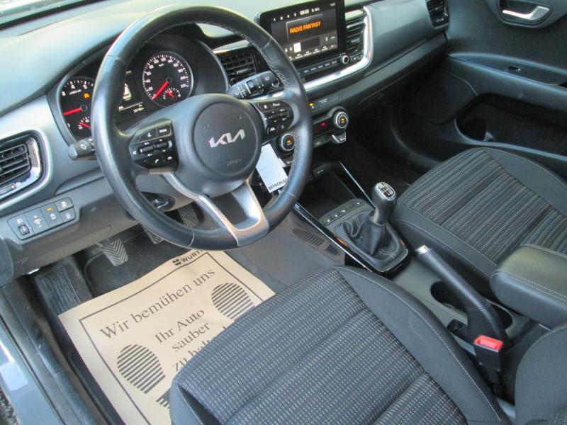 KIA Stonic Silber 1.0TGDI