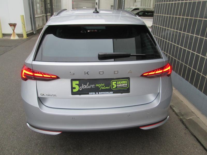 Skoda Octavia Combi 1.5 TSI DSG