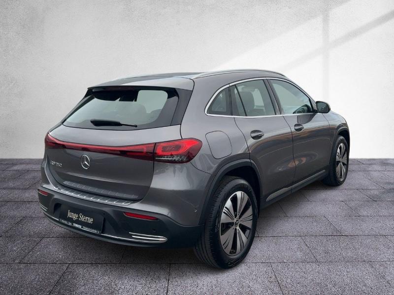 MERCEDES-BENZ EQA 250