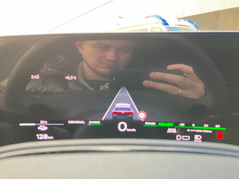 Audi A6 Avant e-tron quattro