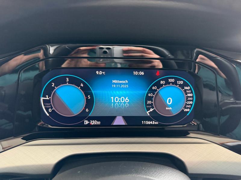 VW Golf Variant Life TDI