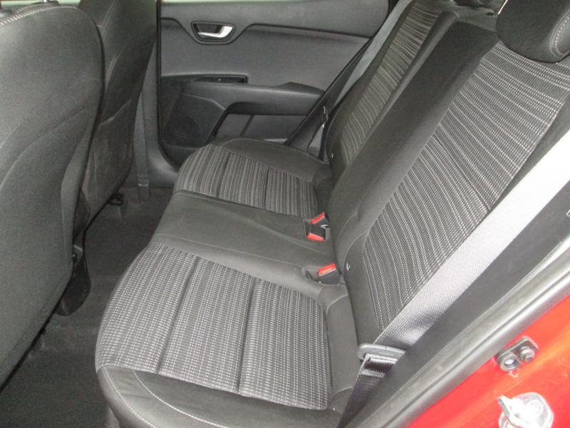 KIA Stonic 10 TGDI GPF ISG Silber