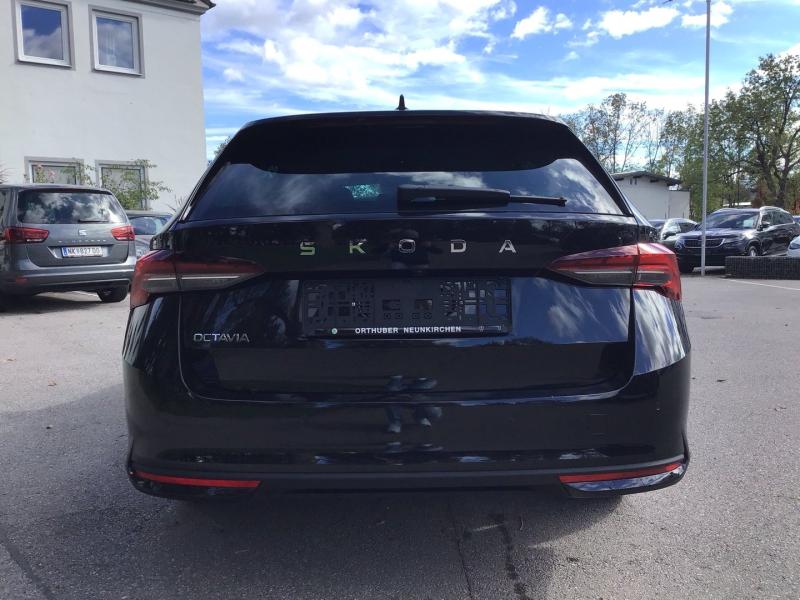 ŠKODA Octavia Combi Selection TSI