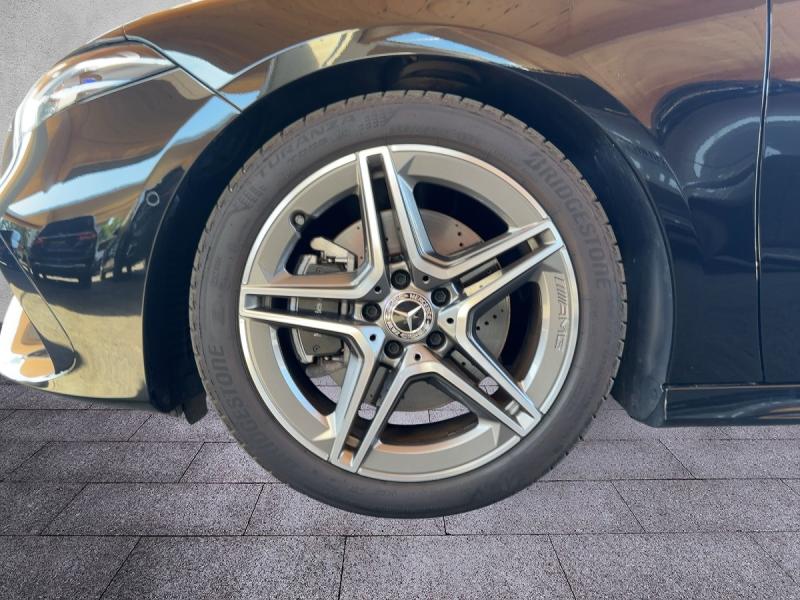 MERCEDES-BENZ A 220 4MATIC AMG-Line