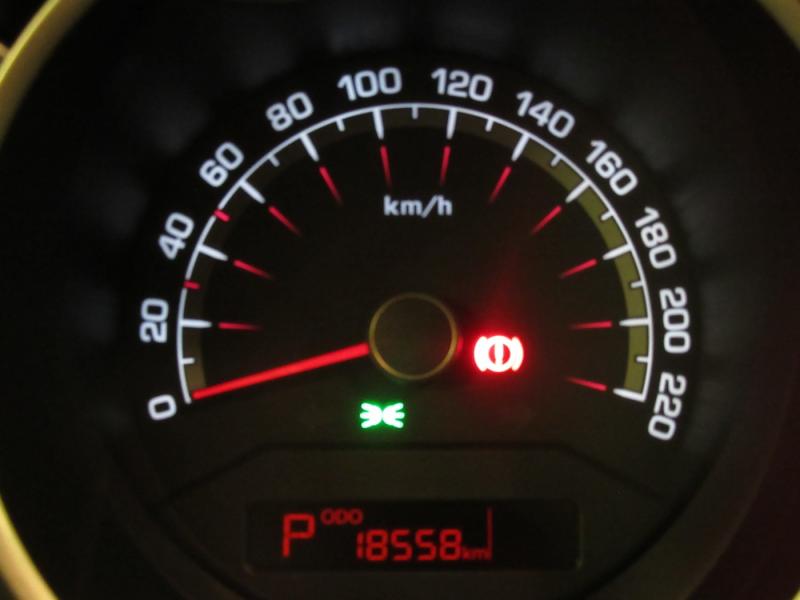 KIA Venga 16 MPI Silber Aut.