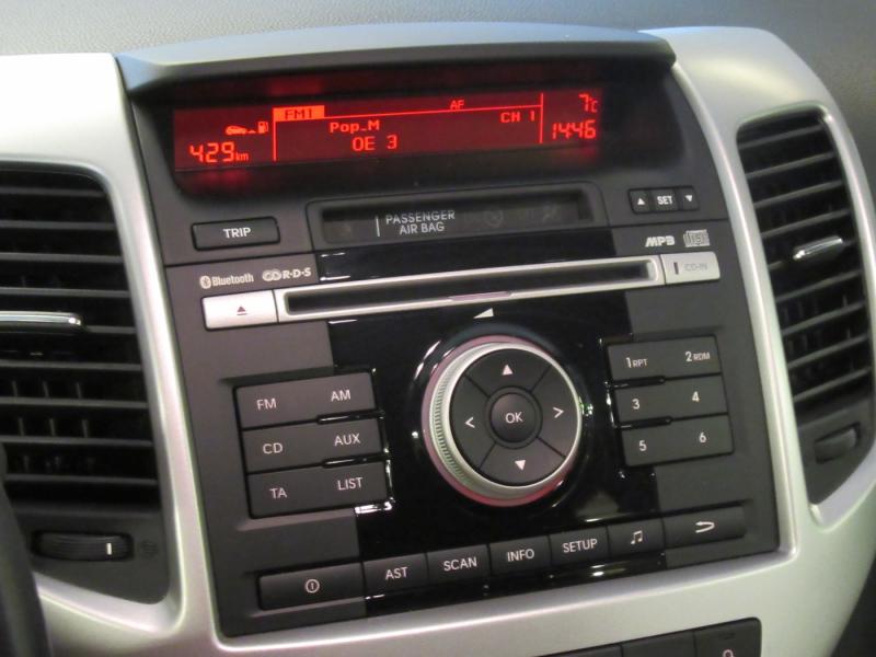 KIA Venga 16 MPI Silber Aut.