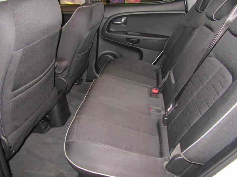 KIA Venga 16 MPI Silber Aut.