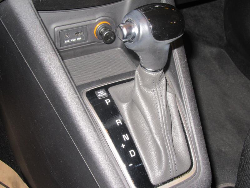 KIA Venga 16 MPI Silber Aut.