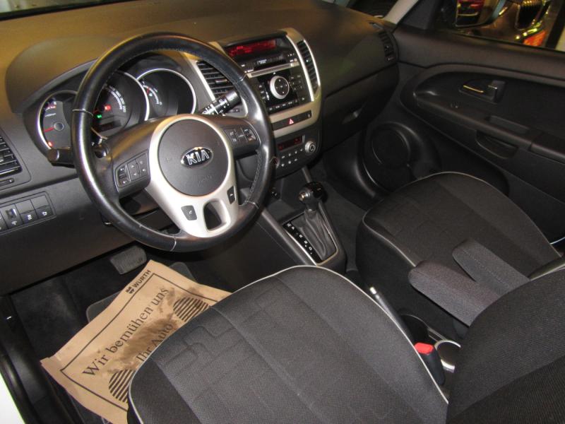 KIA Venga 16 MPI Silber Aut.