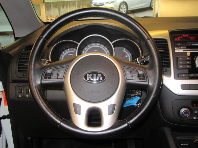 KIA Venga 16 MPI Silber Aut.