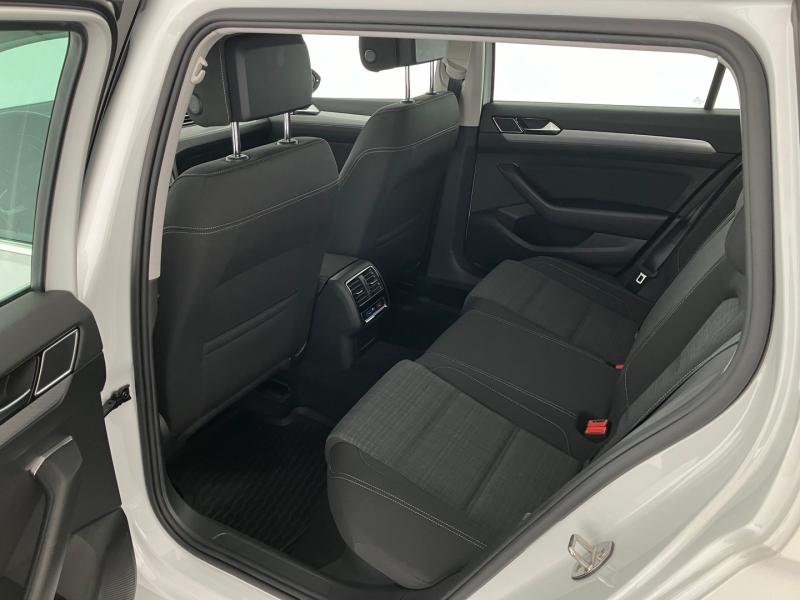 VW Passat Variant Business TSI