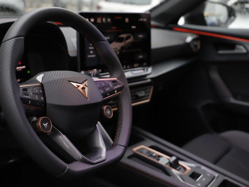 CUPRA Formentor e-HYBRID 204 PS DSG BlackEdit.