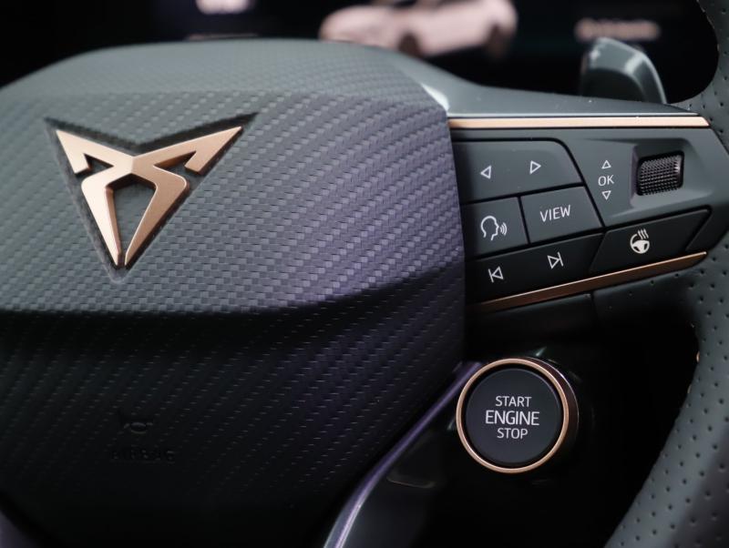 CUPRA Formentor e-HYBRID 204 PS DSG BlackEdit.