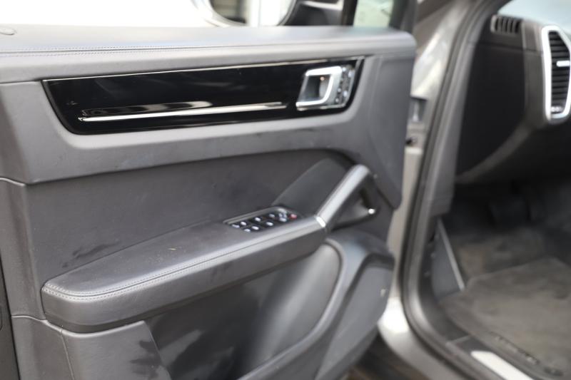 Porsche Cayenne E-Hybrid Coupé