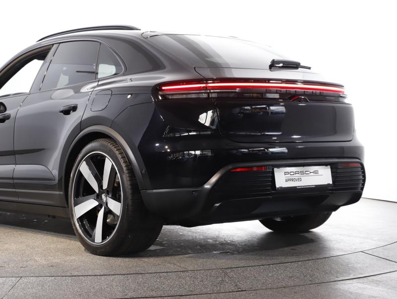 Porsche Macan 4