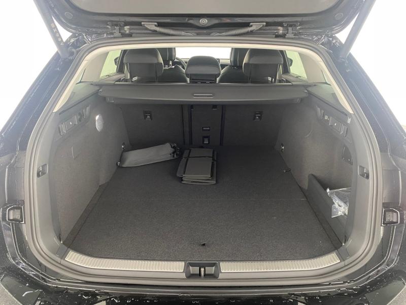 VW Passat Variant Elegance eHybrid 150kW