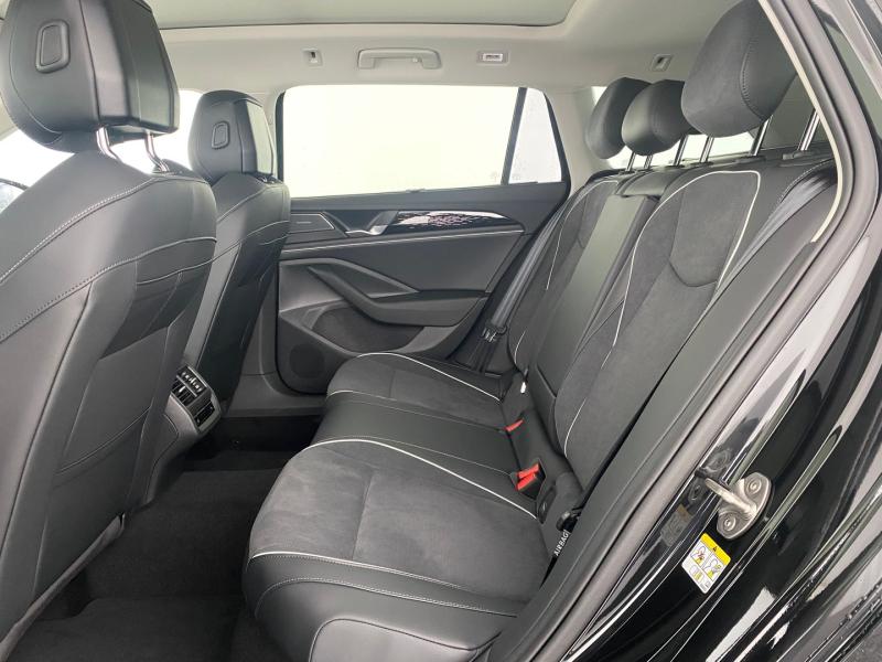 VW Passat Variant Elegance eHybrid 150kW