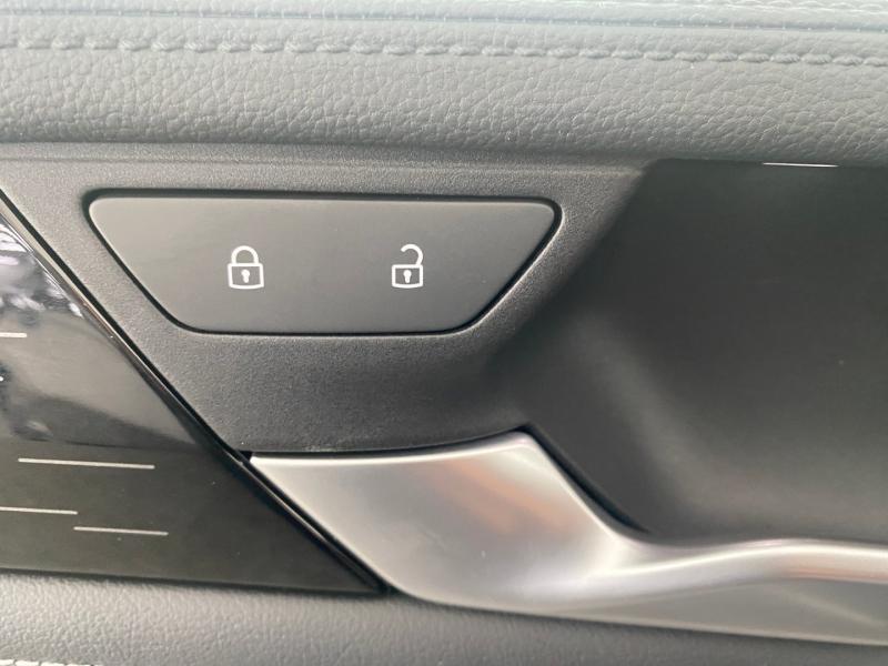 VW Passat Variant Elegance eHybrid 150kW