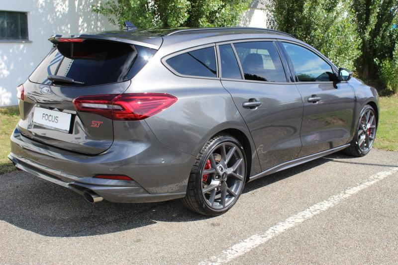 Focus ST-X Traveller 2.3EcoBoost 280PS A8