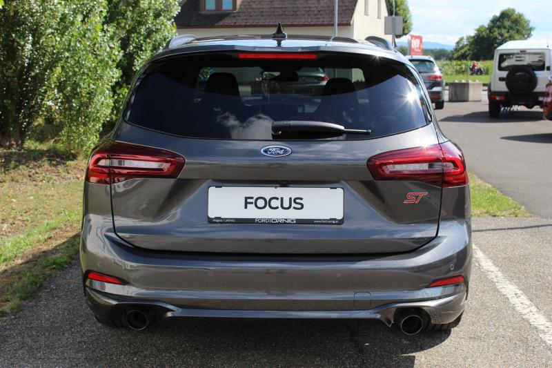 Focus ST-X Traveller 2.3EcoBoost 280PS A8