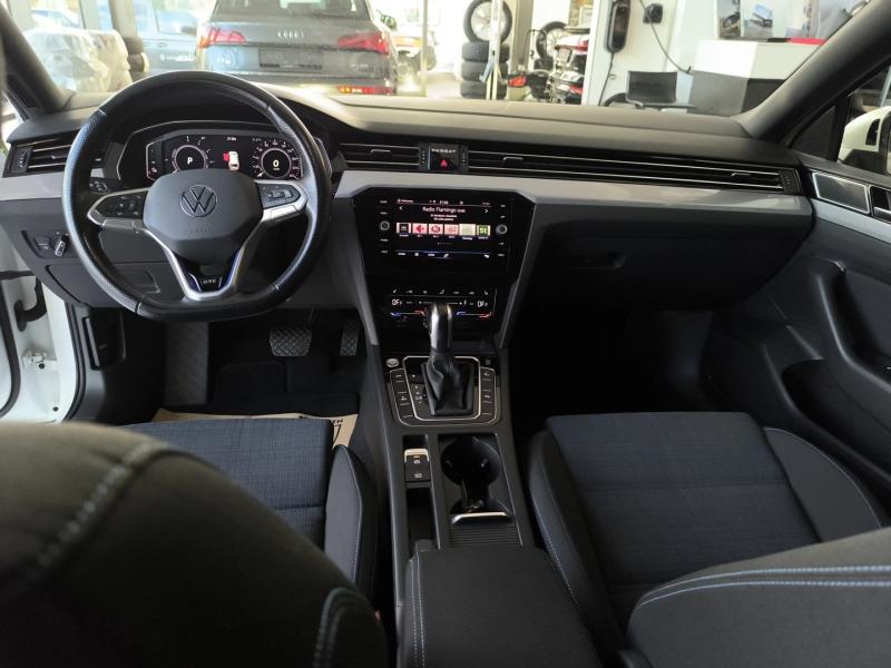 VW Passat Variant GTE