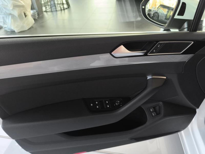 VW Passat Variant GTE