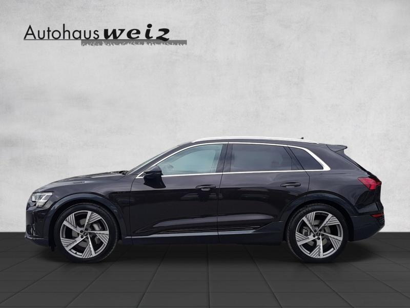 Audi Q8 50 e-tron quattro business