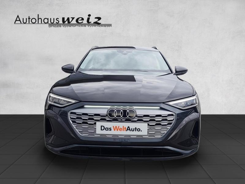 Audi Q8 50 e-tron quattro business