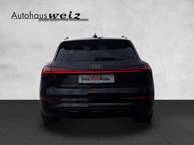Audi Q8 50 e-tron quattro business