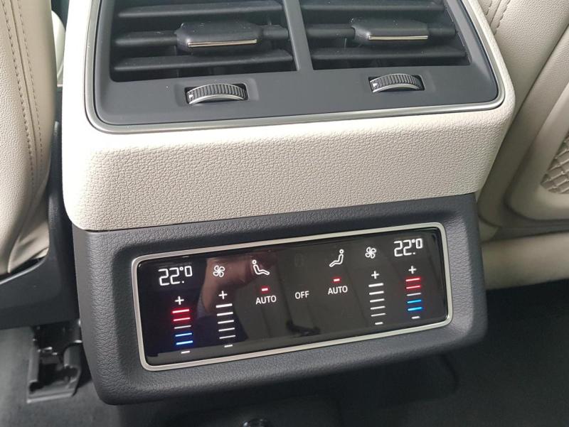 Audi Q8 50 e-tron quattro business