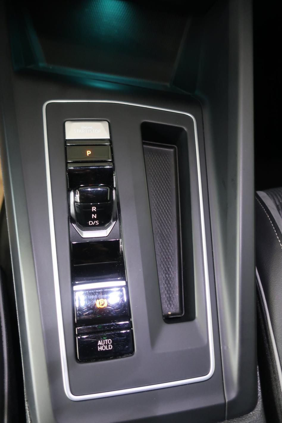 VW Golf Variant R-Line TDI DSG