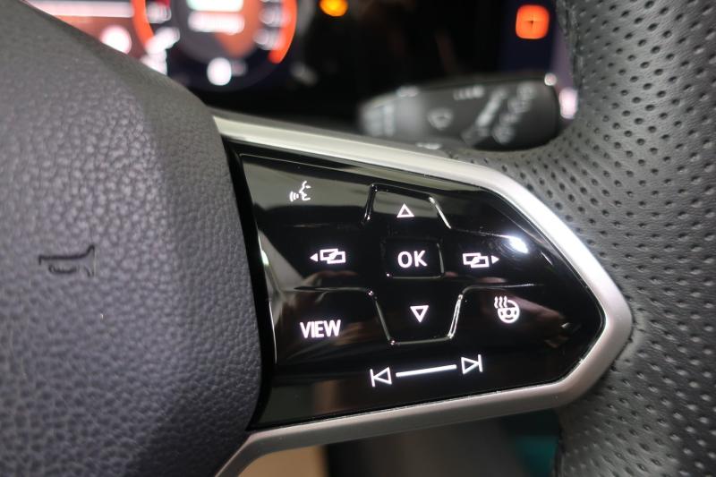 VW Golf Variant R-Line TDI DSG