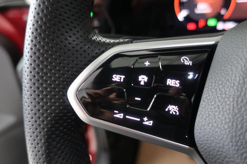 VW Golf Variant R-Line TDI DSG