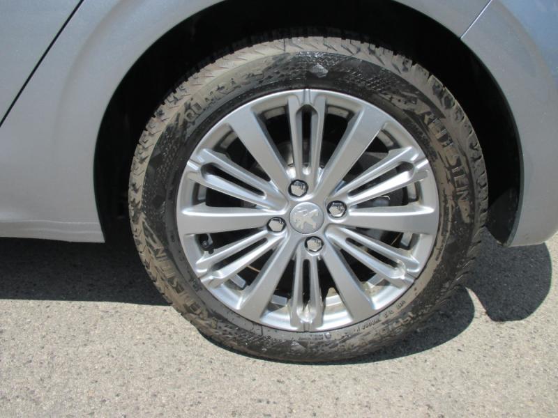 Peugeot 208 Allure 1.2 PureTech 110 SS EAT6