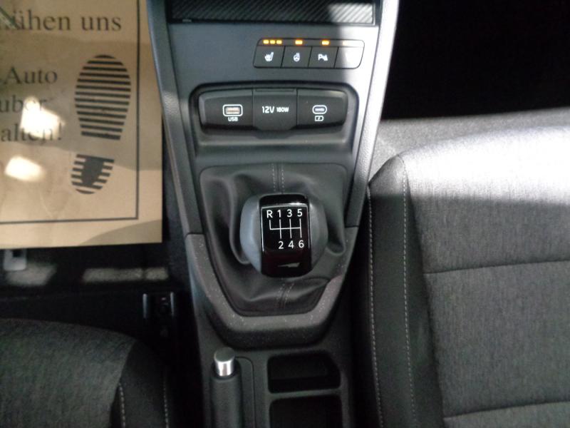 KIA STONIC/SIL/1.0 TGDI/MT6/100