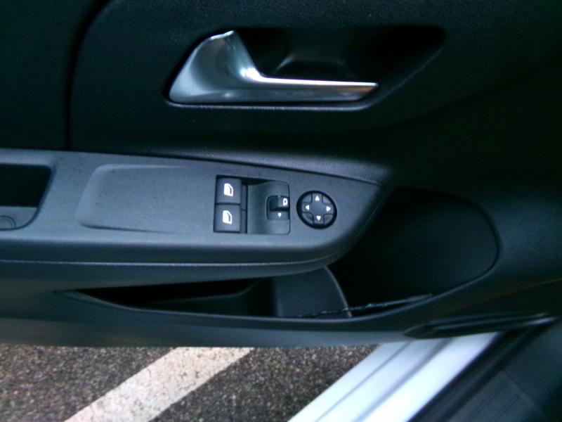 Opel CORSA Edition 1.2 75PS