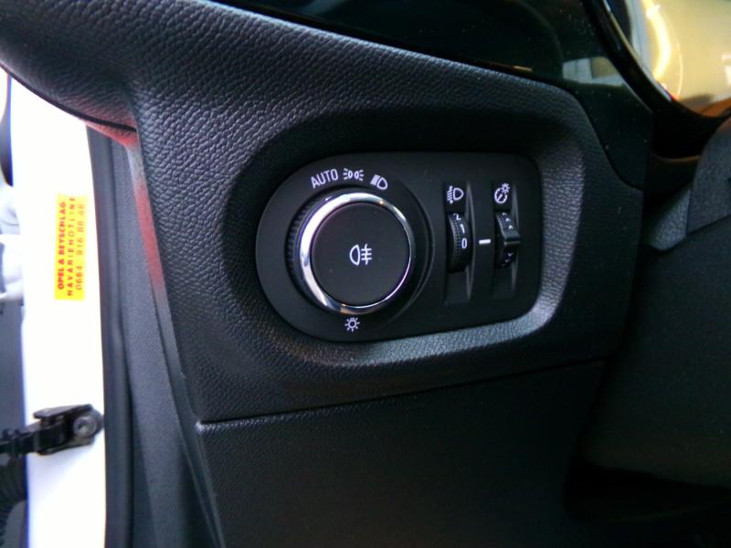 Opel CORSA Edition 1.2 75PS