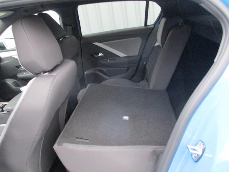 Opel ASTRA 1.2 130PS