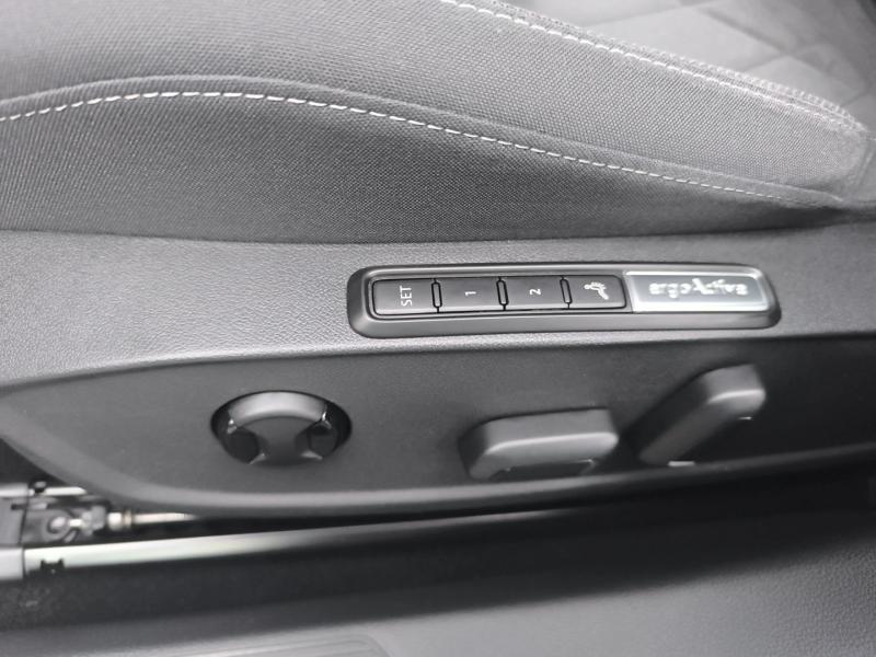 VW Golf Style TSI DSG mHeV