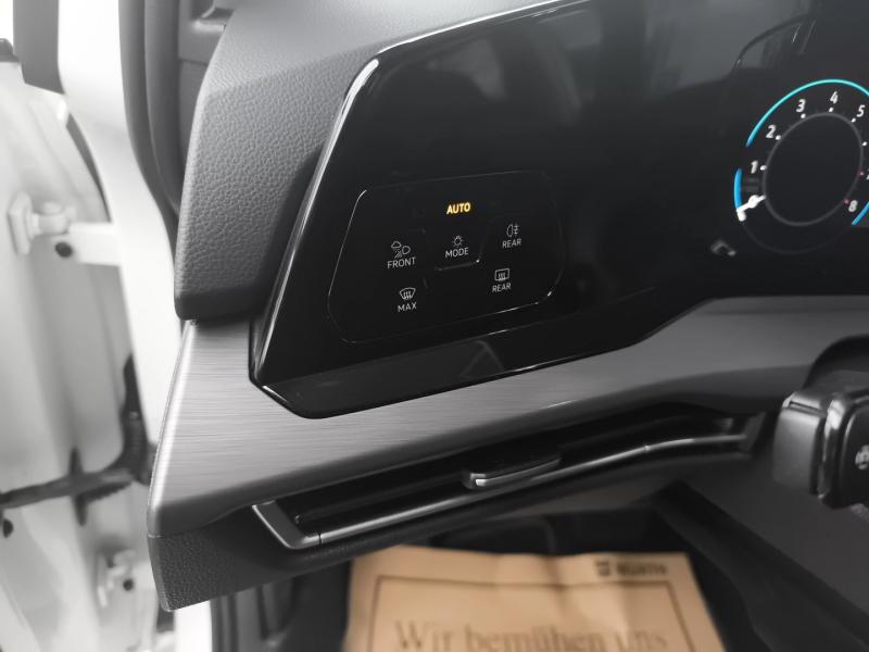 VW Golf Style TSI DSG mHeV