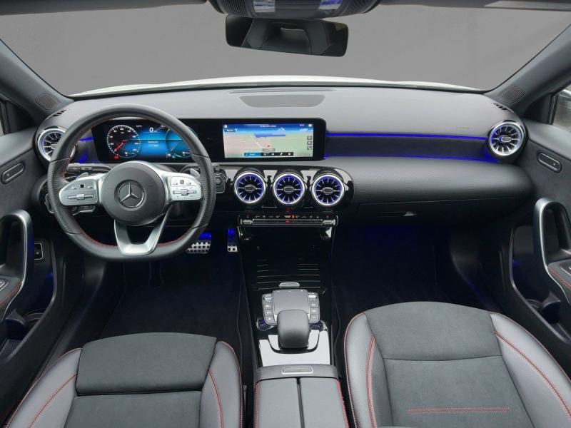 MERCEDES-BENZ A 250 e AMG-Line