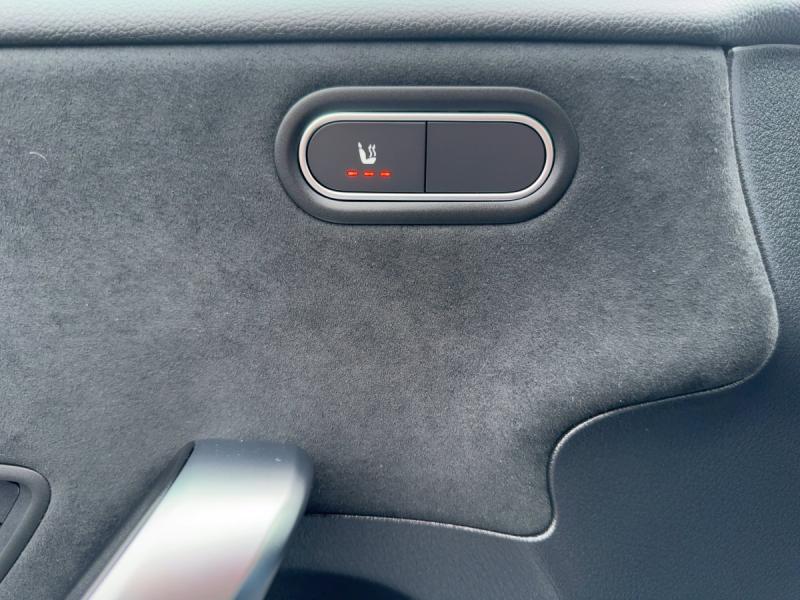 MERCEDES-BENZ A 250 e AMG-Line